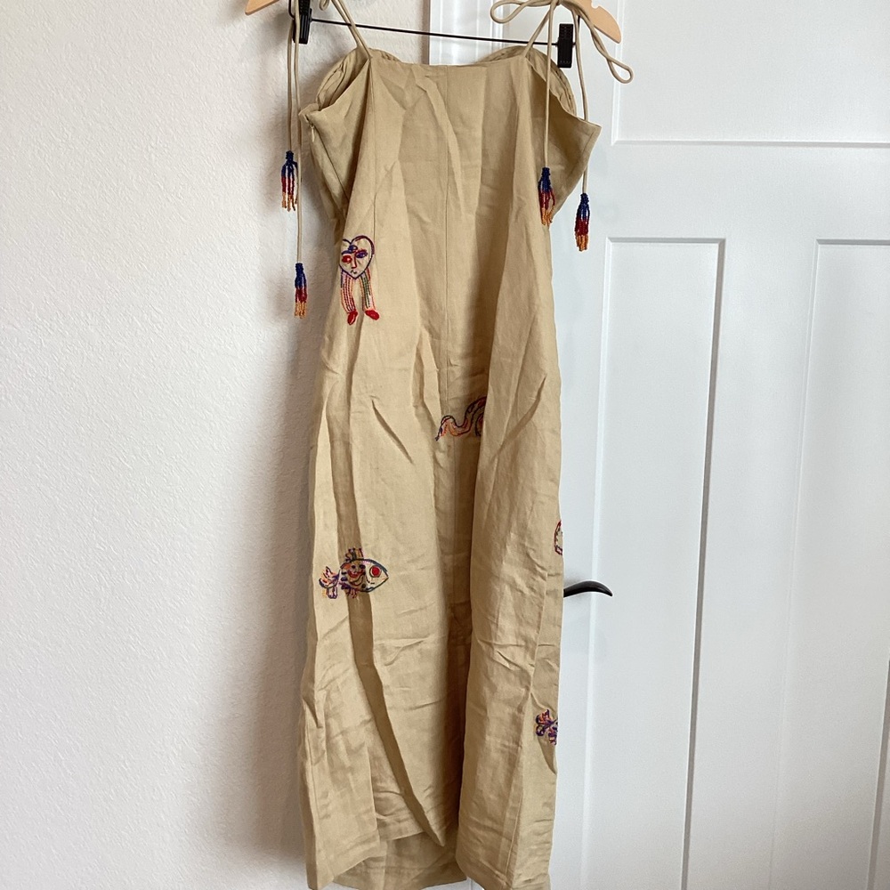 🐟 FARM Rio Anthropologie Embroidered Linen Dress Tan Fish Snake Floral New - Picture 12 of 16